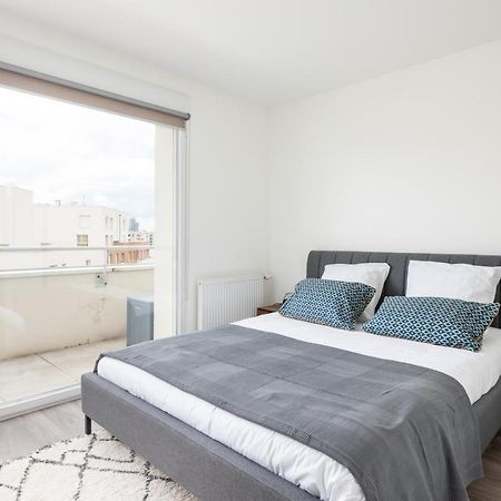 Appartement De Standing Avec Grande Terrasse Villeurbanne Bagian luar foto