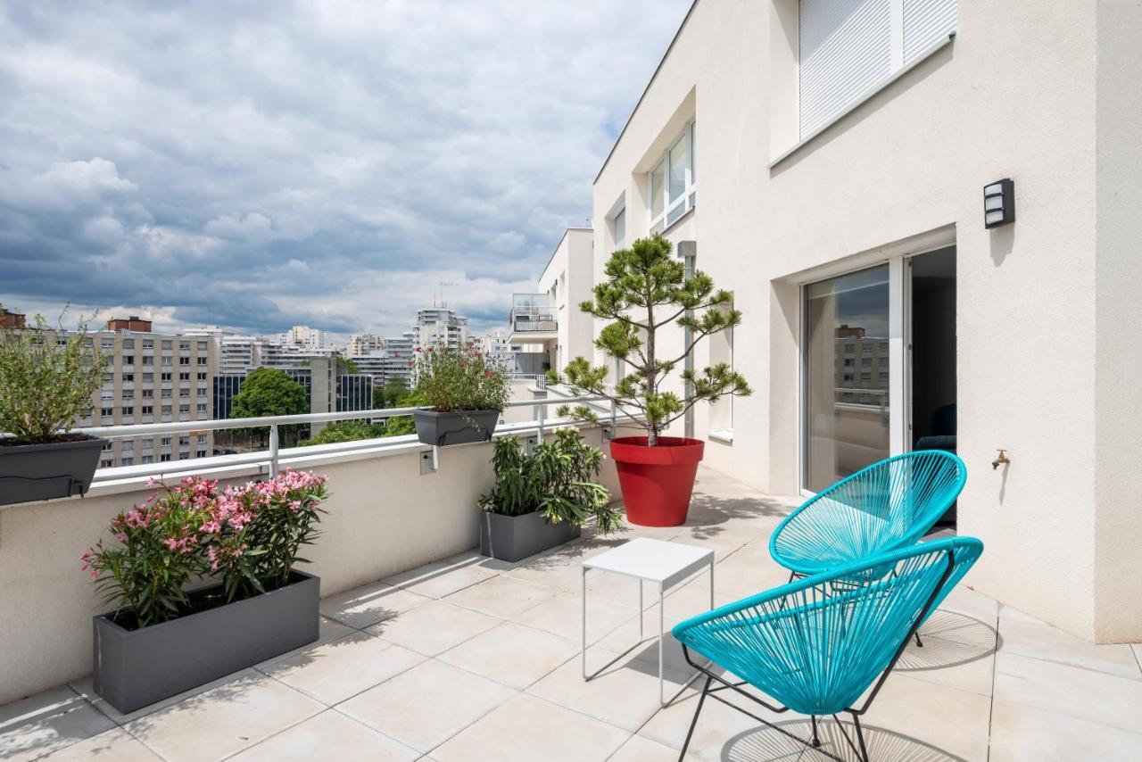 Appartement De Standing Avec Grande Terrasse Villeurbanne Bagian luar foto